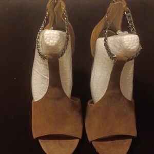 Jessica Simpson Brown Rexa Suede cha I n accent heels.  Size 6.5
